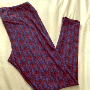 LuLaRoe Pants - NWOT Lularoe buttery soft leggings tall and curvy LuLaRoe Pants - NWOT Lularoe buttery soft leggings tall and curvy